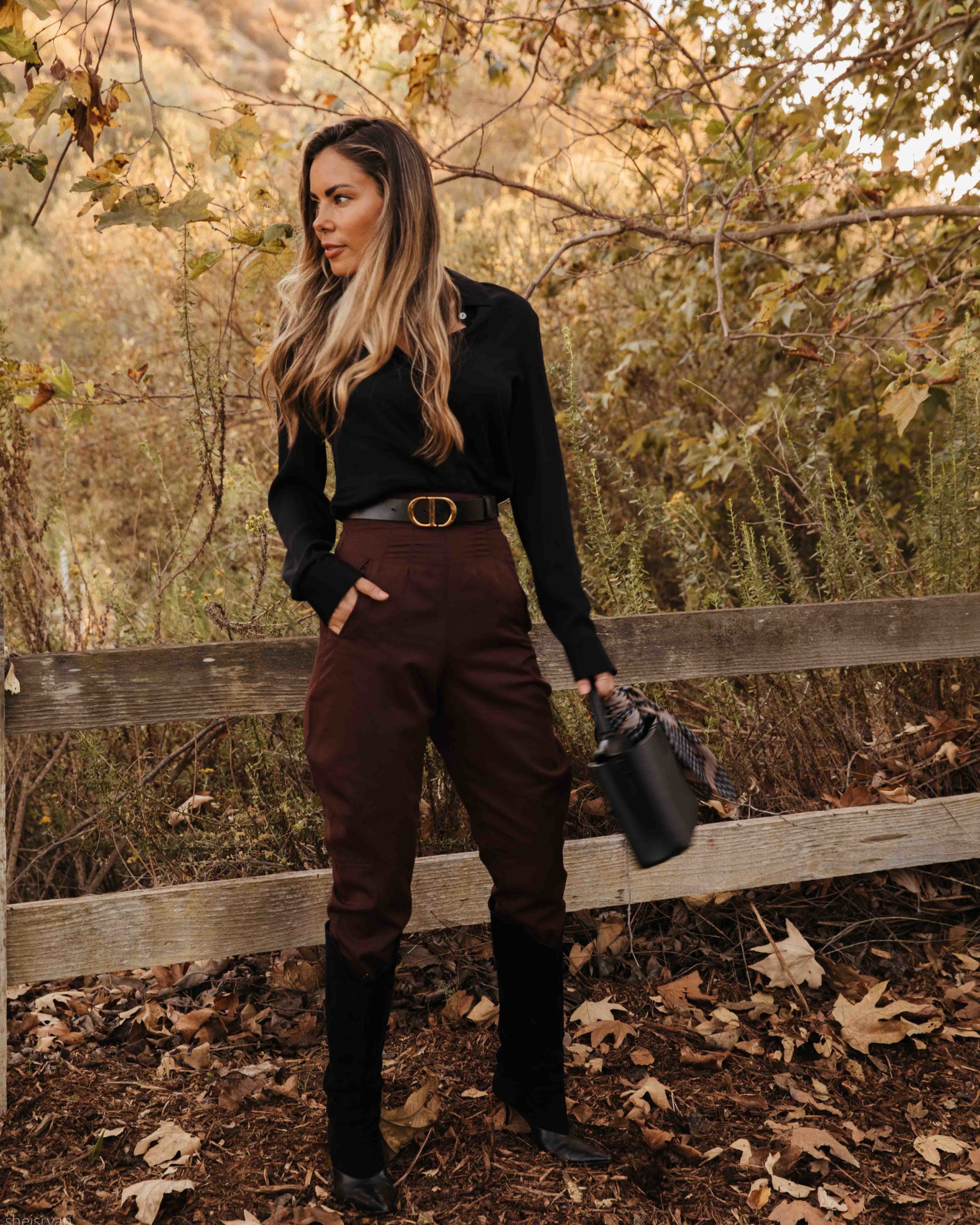 fall pants for women in leaves
